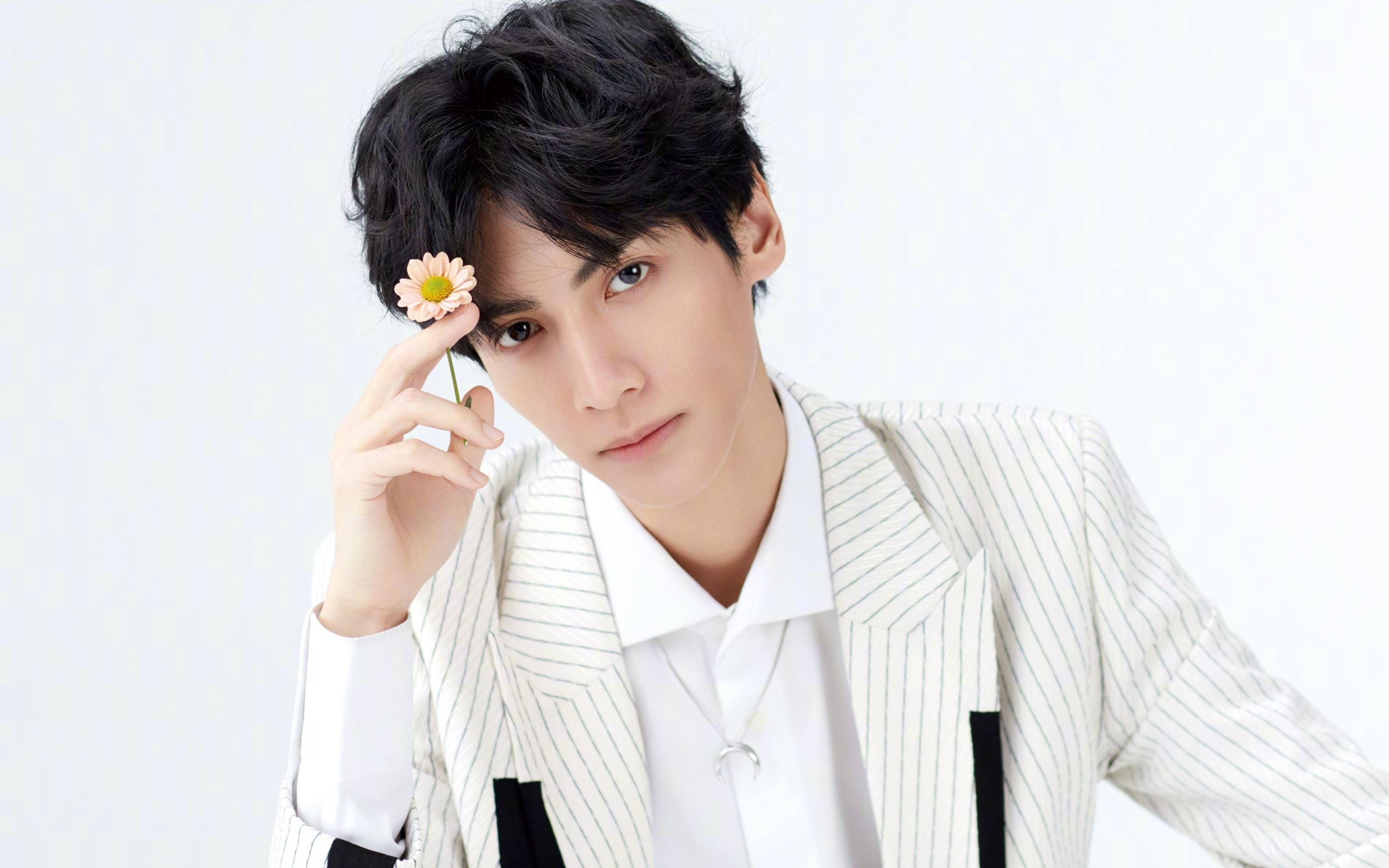 台球传奇丁俊晖晋级世锦赛八强,台球世锦赛丁俊晖赛况直播