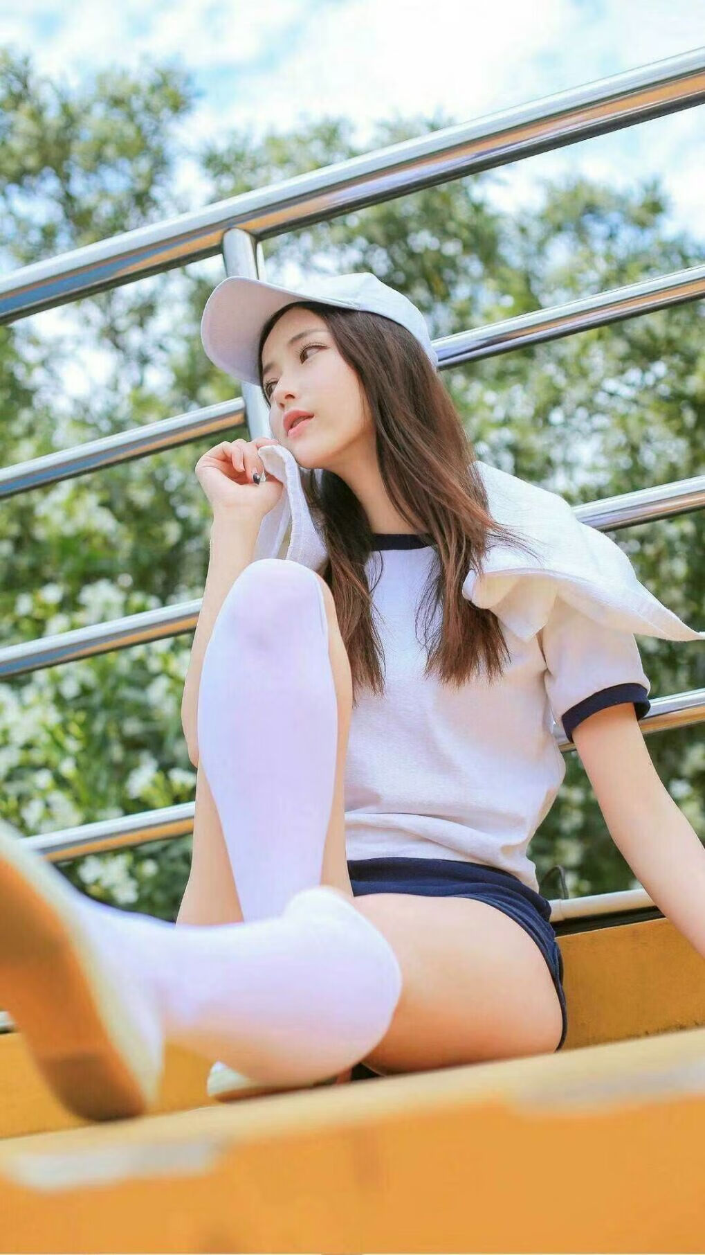 leyu乐鱼体育综合-字母哥反击一条龙完成暴扣雄鹿稳住节奏，字母哥伤退雄鹿加时险胜热火