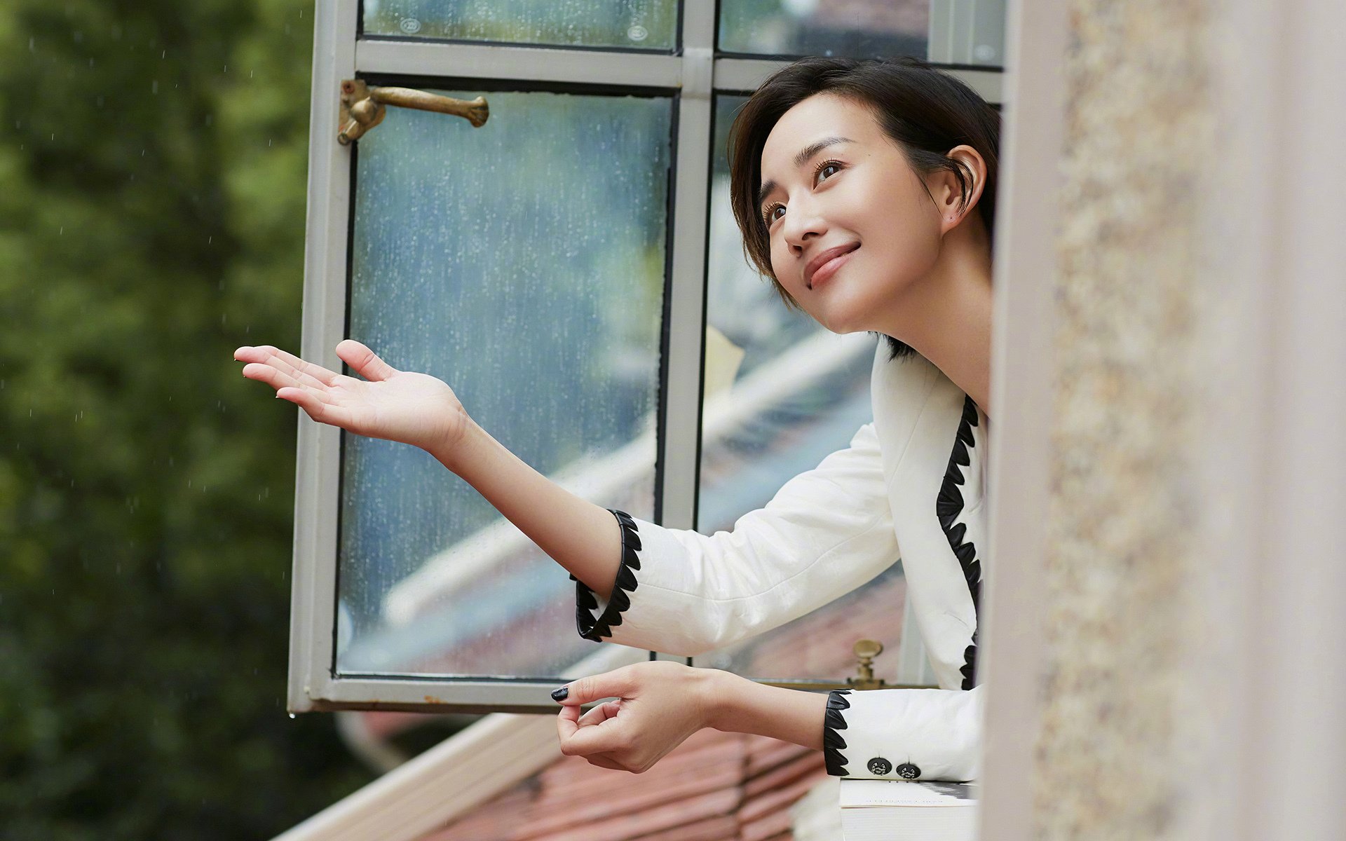 斯诺克世界排名丁俊晖升至前十，斯诺克世锦赛冠军 丁俊晖